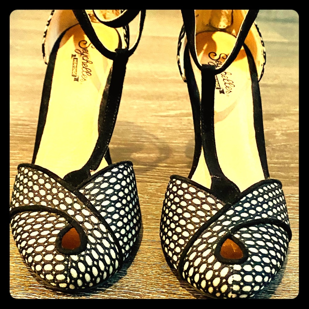 Seychelles Heritage Wedge Sandals